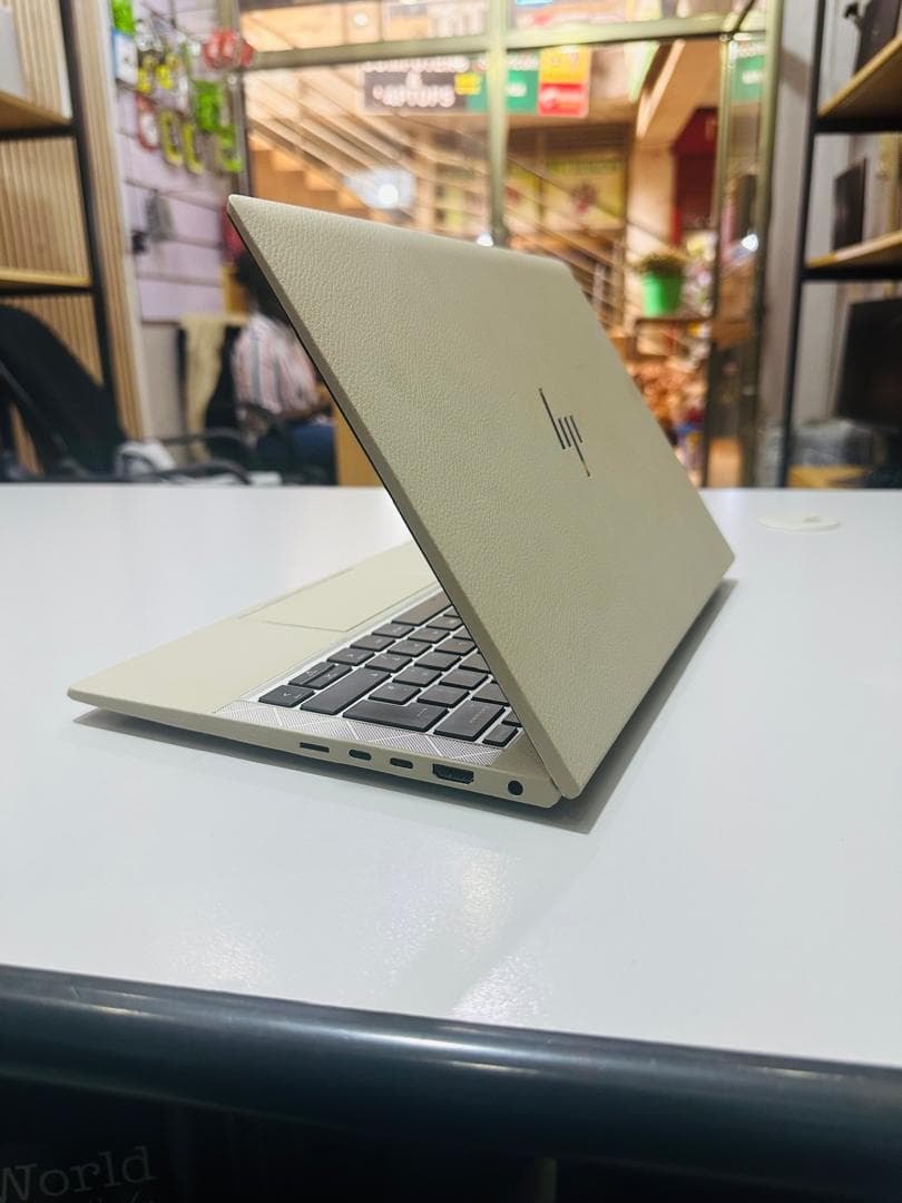 HP EliteBook 830 G8