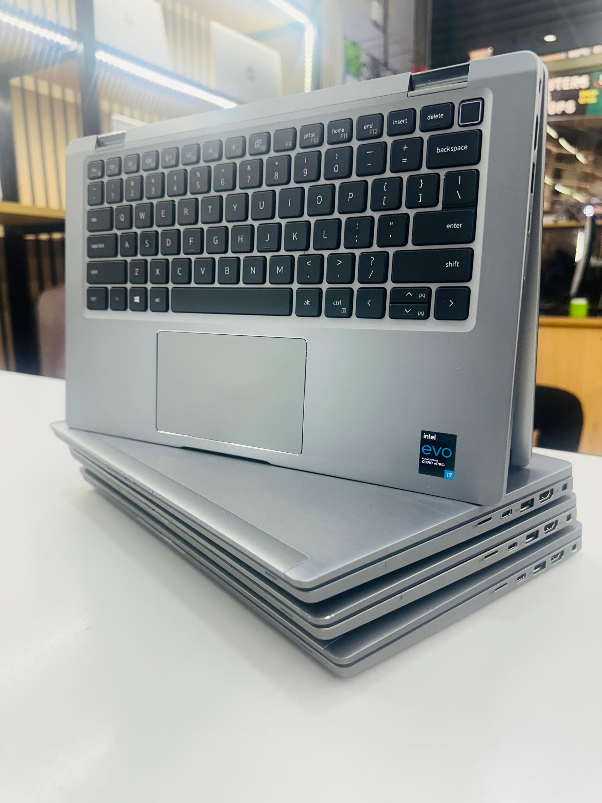 Dell Latitude 7420 2-in-1